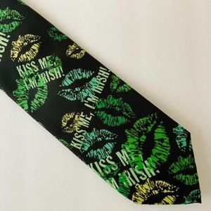 VINTAGE Novelty Ralph Marlin Tie "Kiss Me I'm Irish" EUC